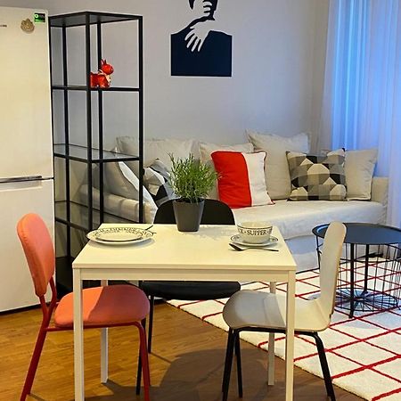 Cozy Red Bulldog Place In Apart-Complex/Pool Варна Екстер'єр фото