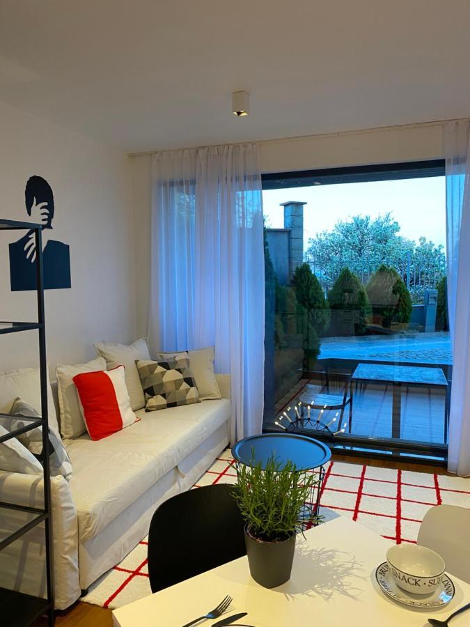 Cozy Red Bulldog Place In Apart-Complex/Pool Варна Екстер'єр фото